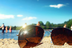 太陽(yáng)鏡選擇需謹(jǐn)慎，劣質(zhì)太陽(yáng)鏡會(huì)傷害眼睛